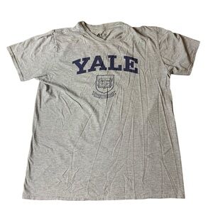 Official 2021 Yale University Heather Grey Graphic T-Shirt - Large
